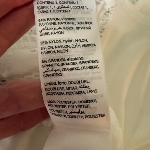 Brand New W/T Bebe Petite Off White Long Sleeve Lace Gown – XXSP - Picture 8 of 12